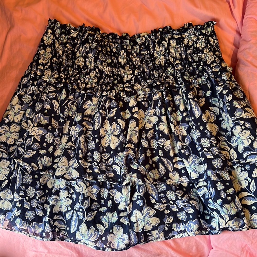 Vineyard vines M skirt. Like new